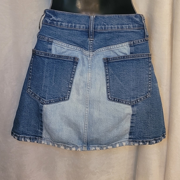 Madewell McCarren Two Tone Distressed Denim Skirt Size 26 - Picture 7 of 16